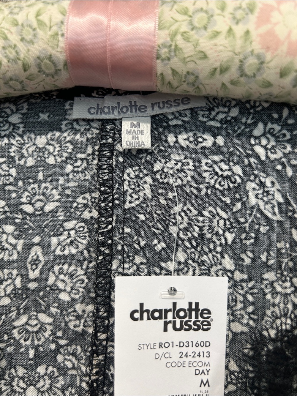 Charlotte Russe Black White Bohemian Floral Lace-Trim bell sleeve Mini Dress Md - Picture 2 of 8